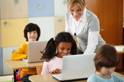 teacher-3-students